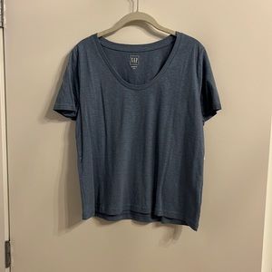NWT Gap blue crewneck t-shirt, size medium petite